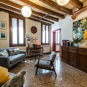 Riva De Biasio Charming , Venice Italy